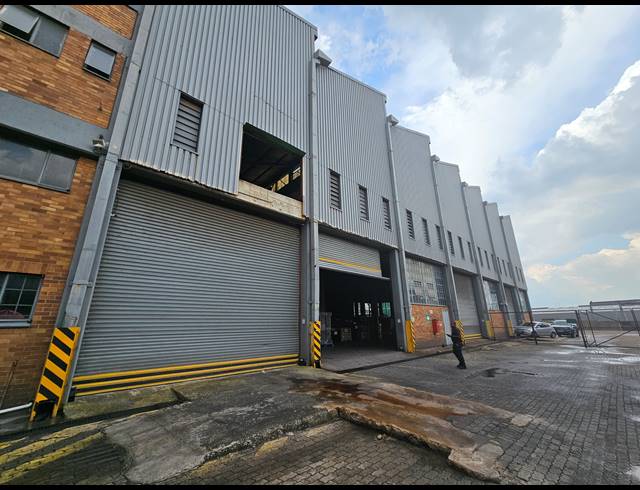 4,318M² WAREHOUSE TO LET IN ISANDO